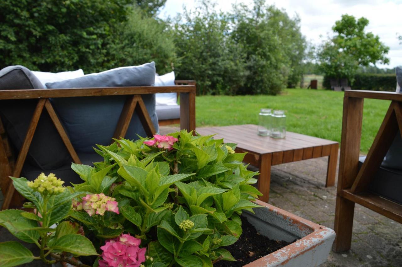 Bij Ons Op 20 Bed and Breakfast Nijeveen Exteriör bild